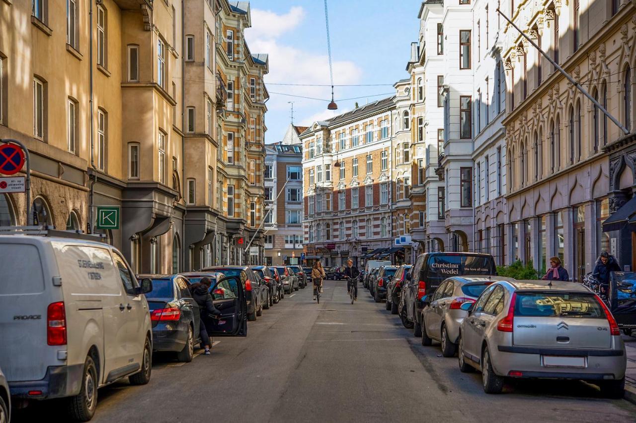 Sanders Main - Endearing Two-Bedroom Duplex Apartment With A Balcony Next To Magical Nyhavn Копенгаген Екстер'єр фото